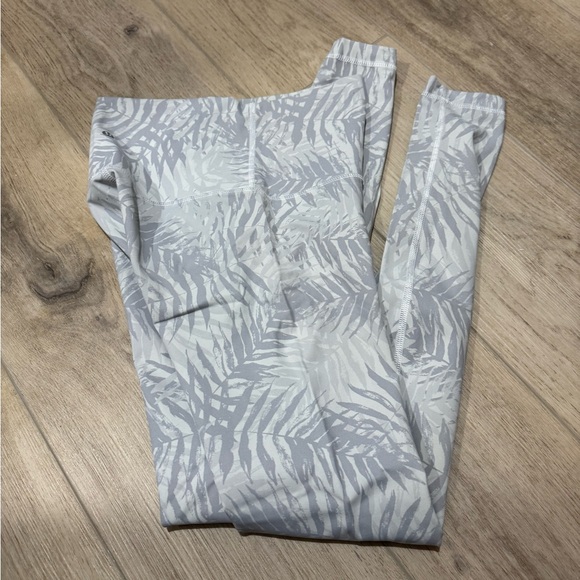 Lululemon Wunder Under Leggings - Palm Trees size 6 - Picture 10 of 13